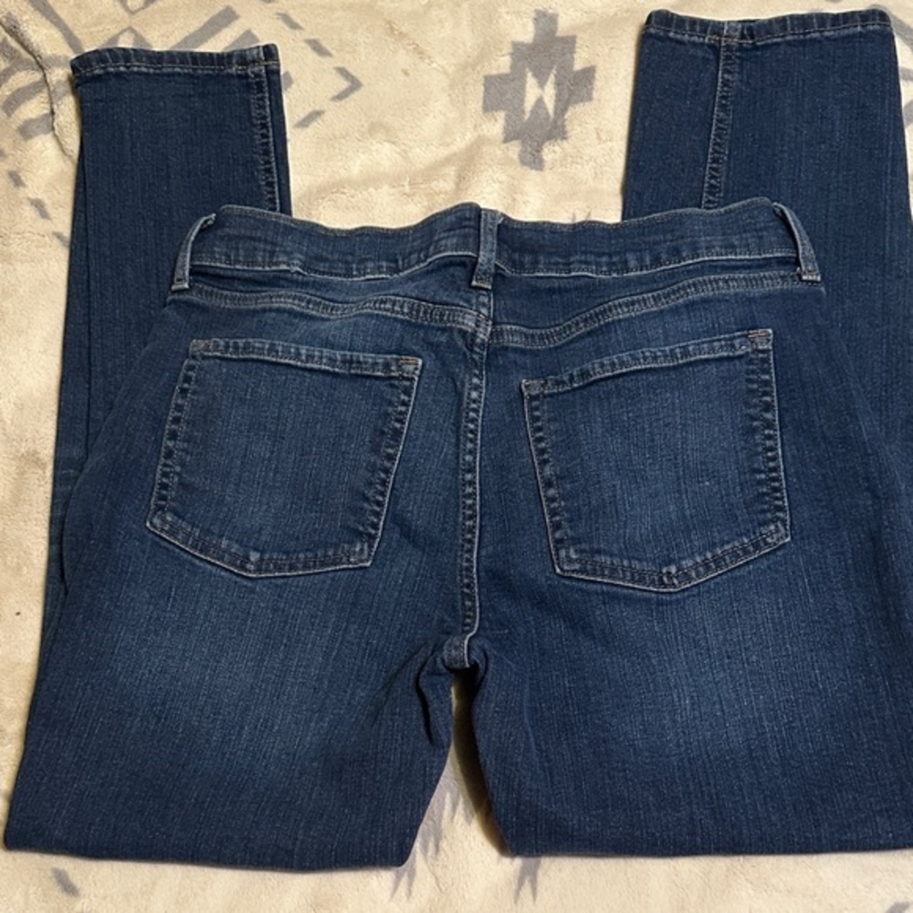 A129. Banana Republic Women's Skinny Jeans in Deep Blue